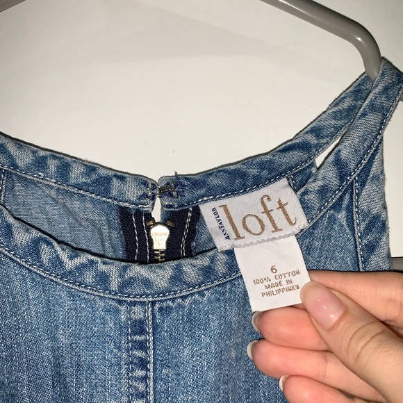 SOLD NWOT LOFT light wash denim dress size 6 - Picture 5 of 14